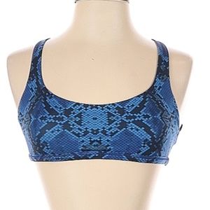 Lululemon Free to Be Bra (2)